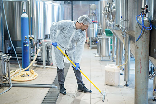 Sodium EDTA in Industrial Cleaning